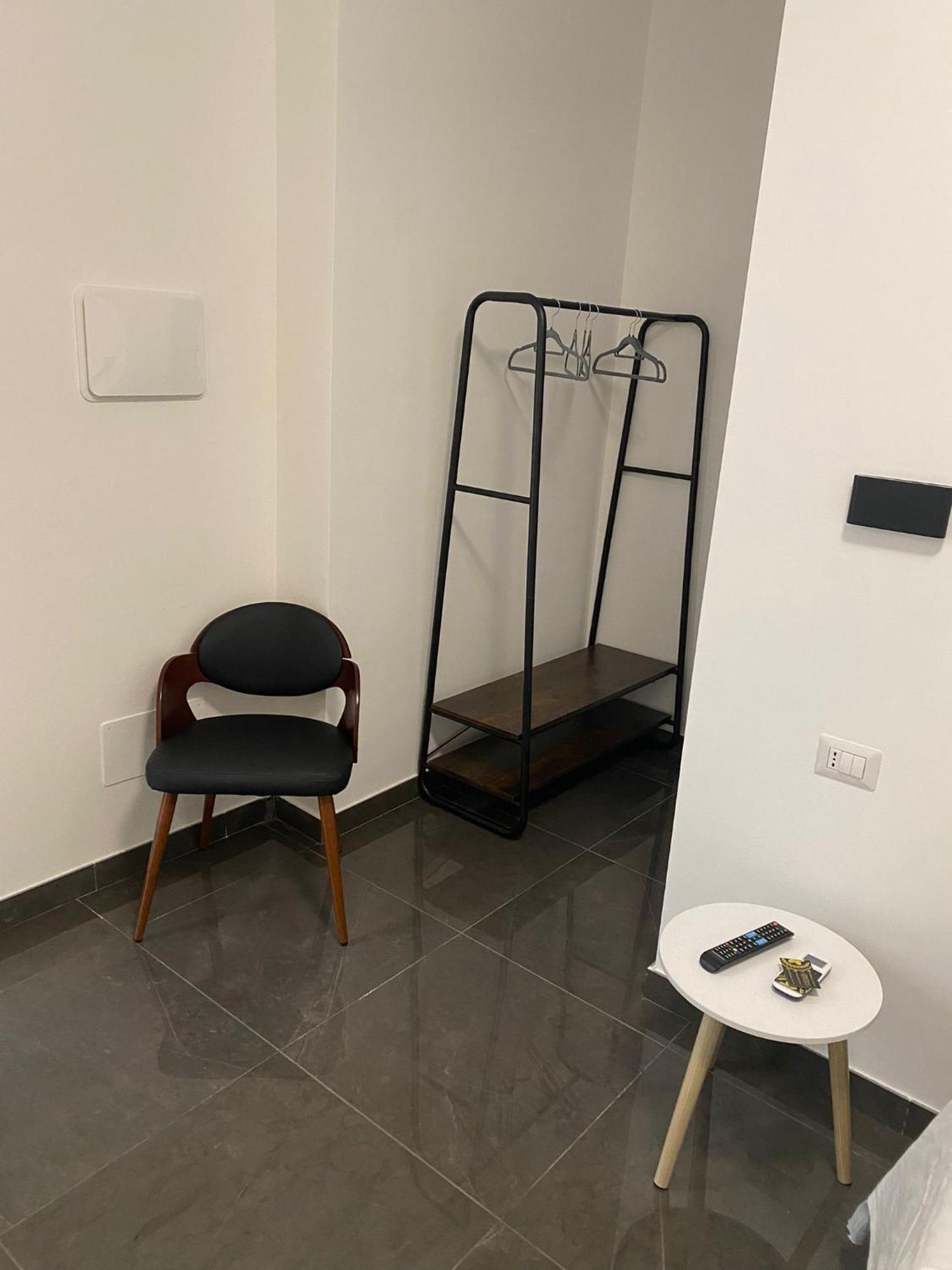 B&B Ladislaus Ladispoli Ruang foto